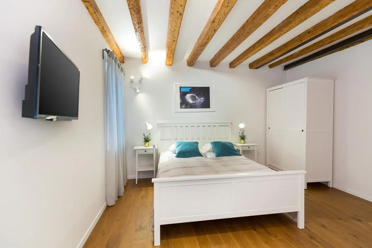 Cozy Montalbano Studios By Irundo Rovinj Lejlighed