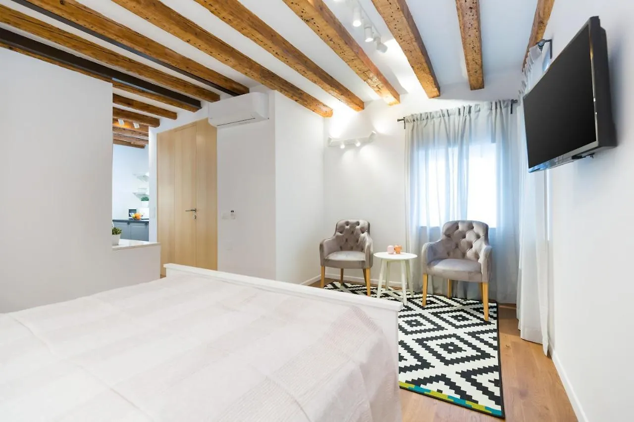 Cozy Montalbano Studios By Irundo Rovinj Lejlighed